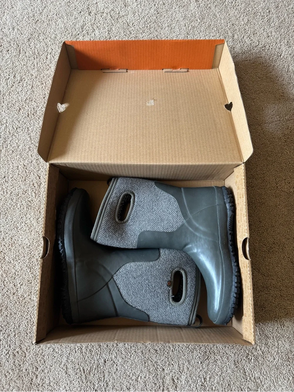 Brand New With Box BOGS Girls Size 6 Crandall Wool Waterproof Boots, Dark Grey